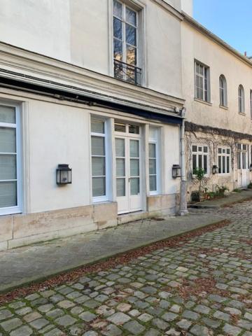 De Luxe - Petit Varenne Appart hôtel *